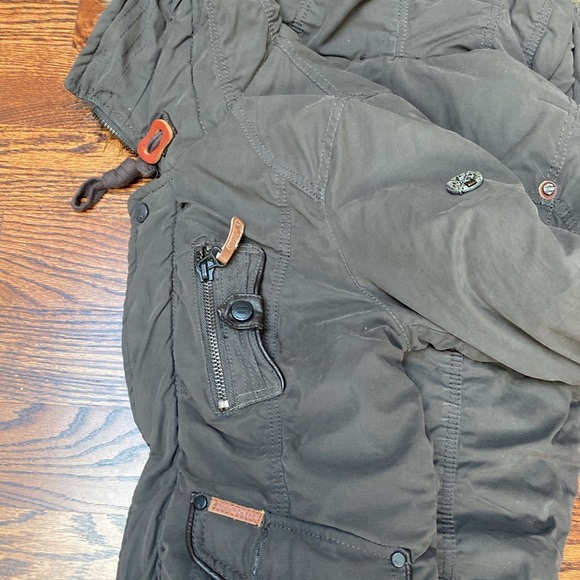 Stylish, fitted and like new Khujo jacket - layers can detach - Picture 8 of 11